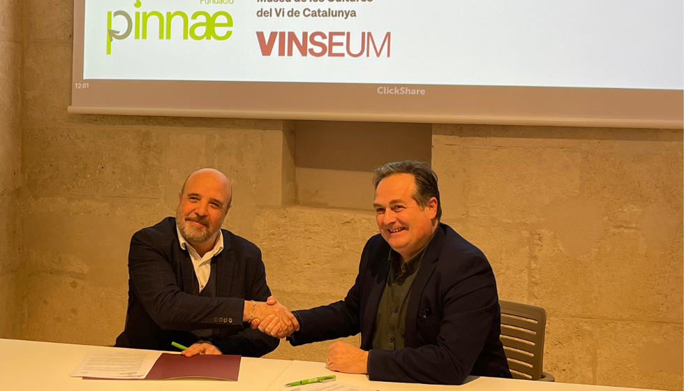 Xavier Fornos i Joan Melero donant-se la mà